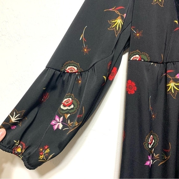 Old Navy Tiered Black Red Floral Long Sleeve Shift Dress Size Extra Small, XS - Picture 5 of 7